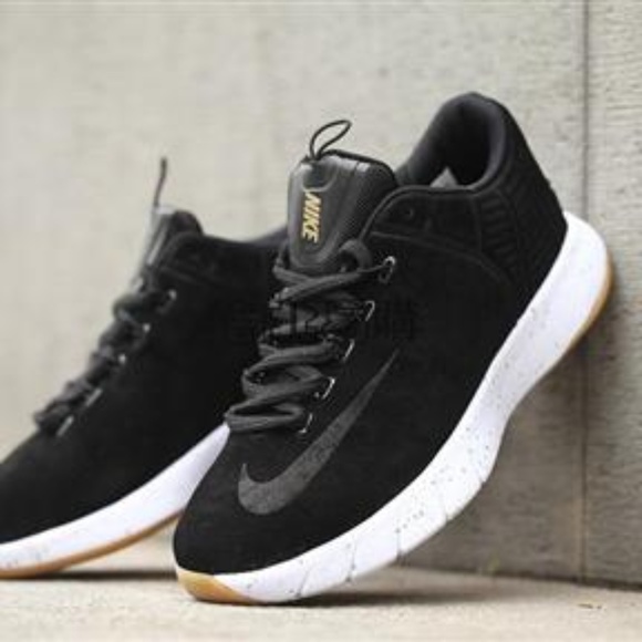 nike lunar hyperrev low ext